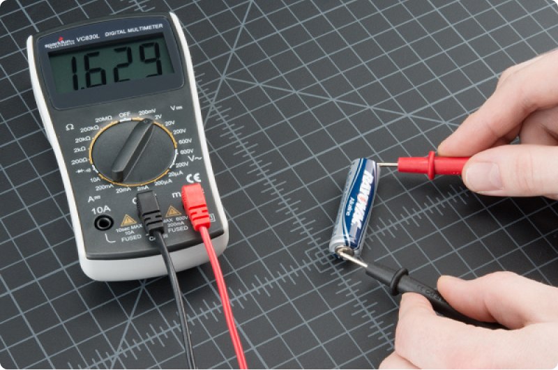 اتصال صحیح پراب‌ها در اندازه‌گیری ولتاژ